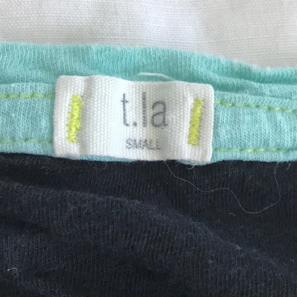 T.la Top - Picture 2 of 4